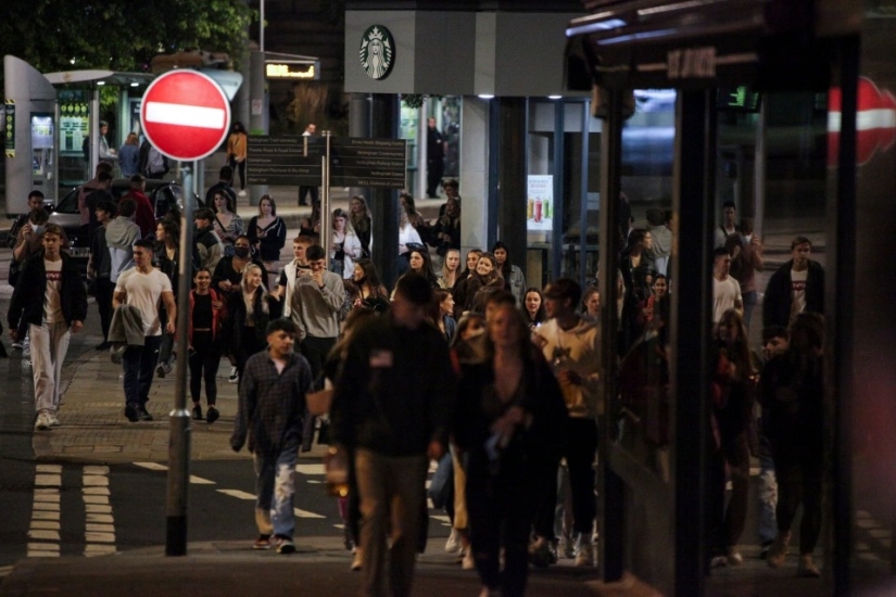 Had a good walk: how British first-year students celebrate the beginning of their studies Had a good walk: how British first-year students celebrate the beginning of their studies