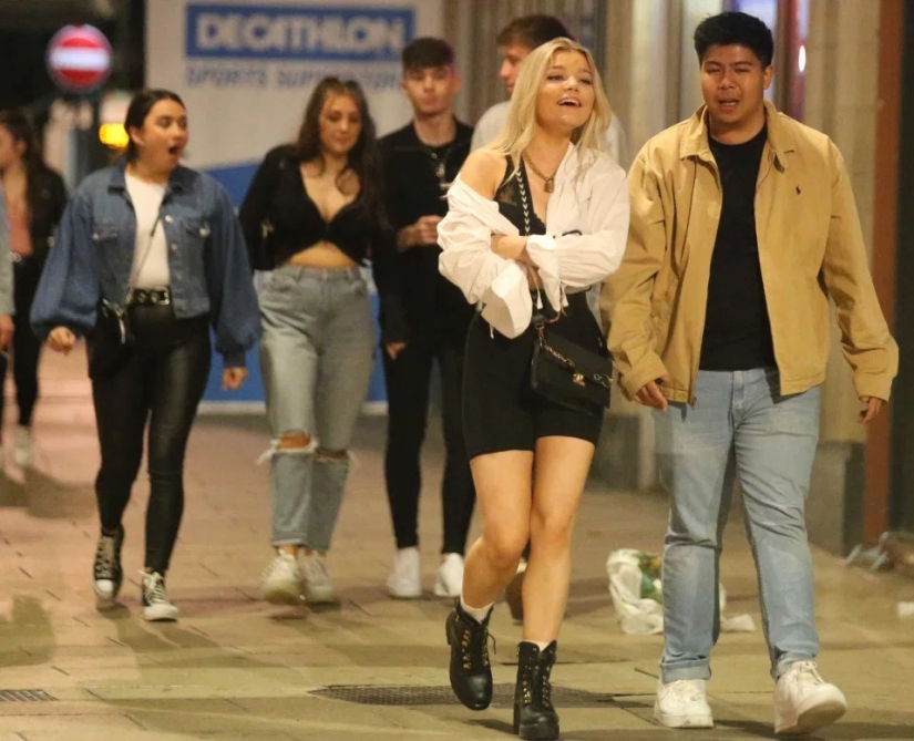 Had a good walk: how British first-year students celebrate the beginning of their studies Had a good walk: how British first-year students celebrate the beginning of their studies