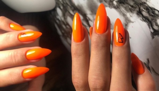 Here's what the color of your nails says about you