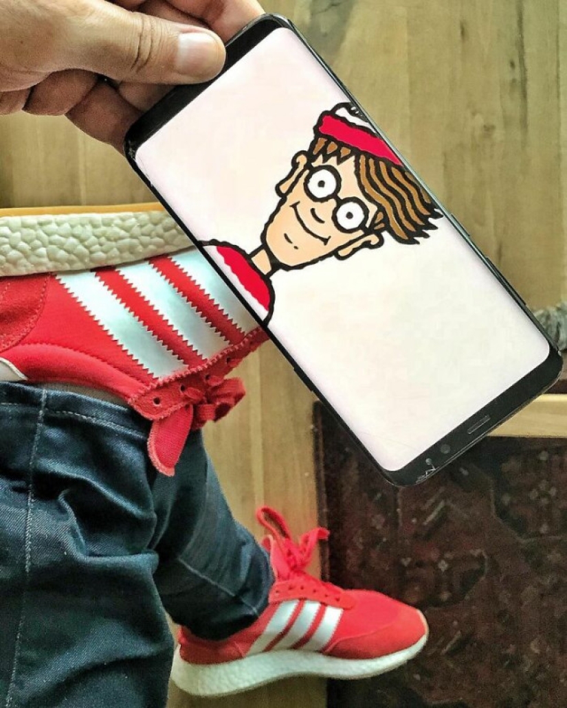 How an artist combines reality with images from his smartphone