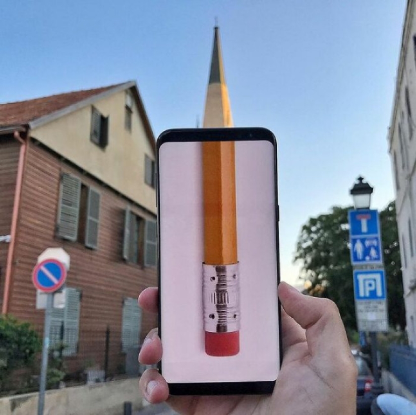 How an artist combines reality with images from his smartphone