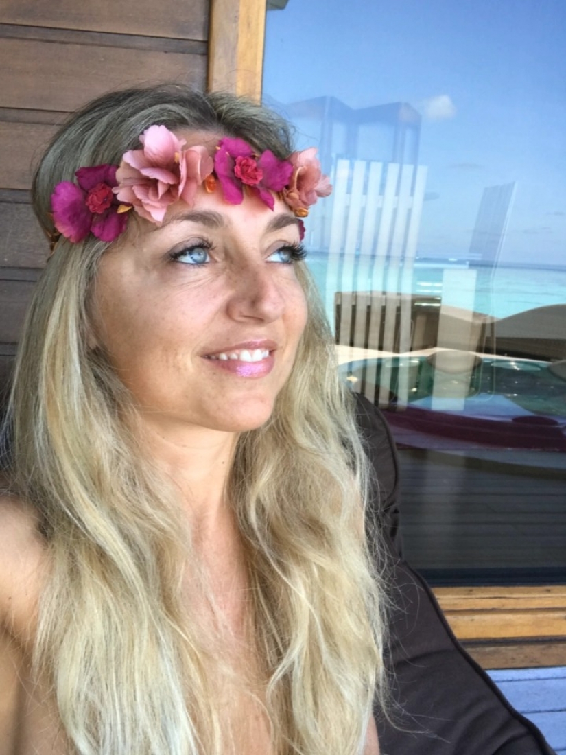 How an Italian woman helps to cope with stress with the help of "naked" yoga