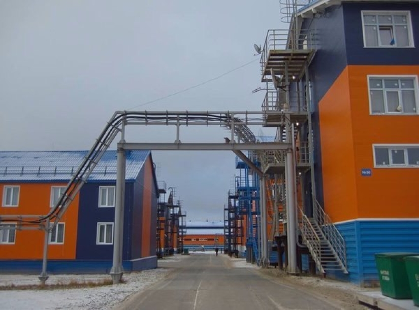 How does the closed shift settlement Sabetta live in the Far North How does the closed shift settlement Sabetta live in the Far North