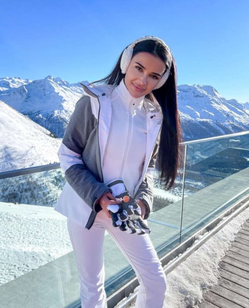 How does the most expensive escort girl in Russia and Ukraine live and earn how much