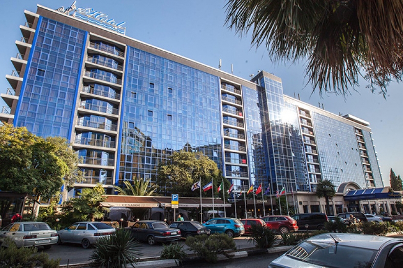 How "light" the hotels of the stars: the nuances that you don't know