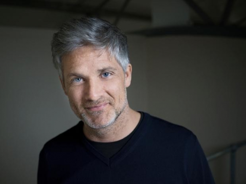 How one man changed his life and came from a liter of vodka a day to a successful career as an artist