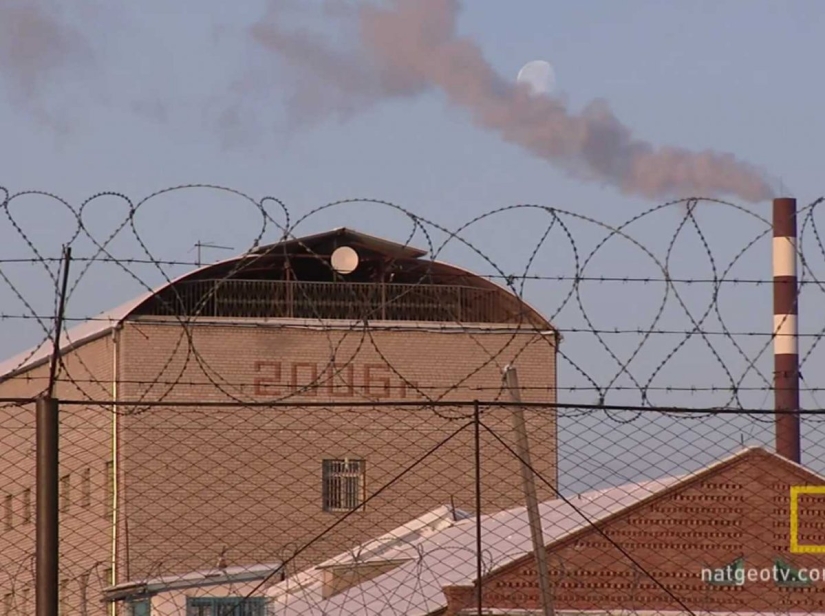 How one of the harshest prisons in Russia, the Black Dolphin, works