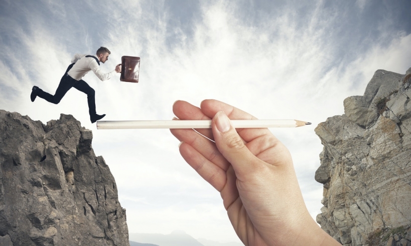 How to keep effectiveness in a crisis?