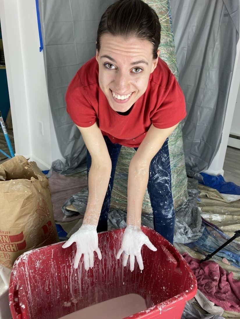 How to make an original Christmas tree with their hands