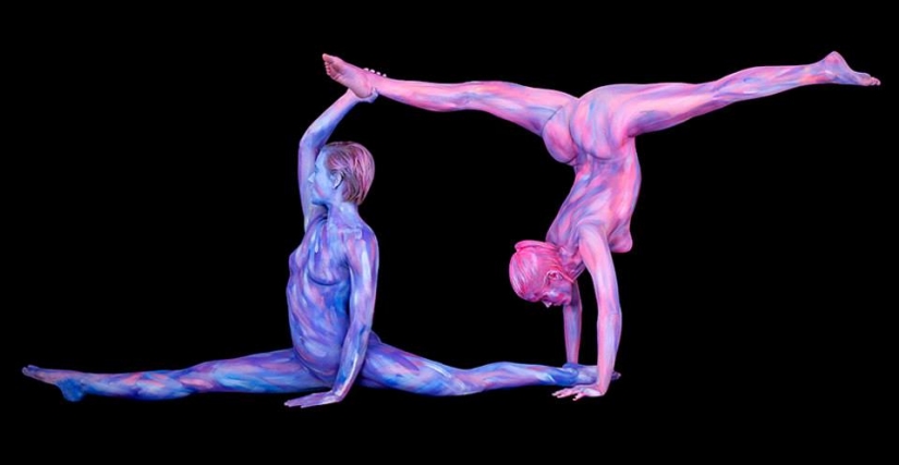 Human bodies hidden in the signs of the zodiac