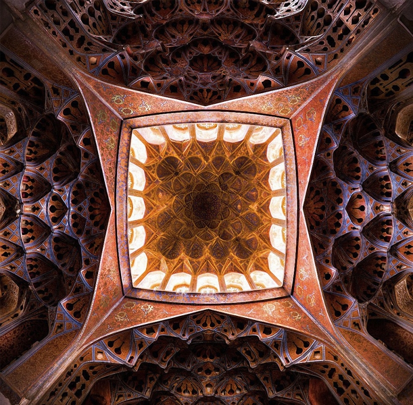 Hypnotic patterns of Iranian mosques