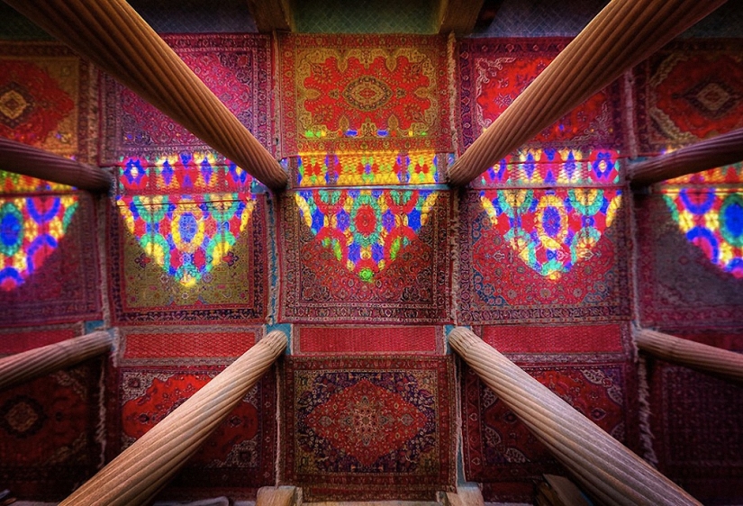 Hypnotic patterns of Iranian mosques