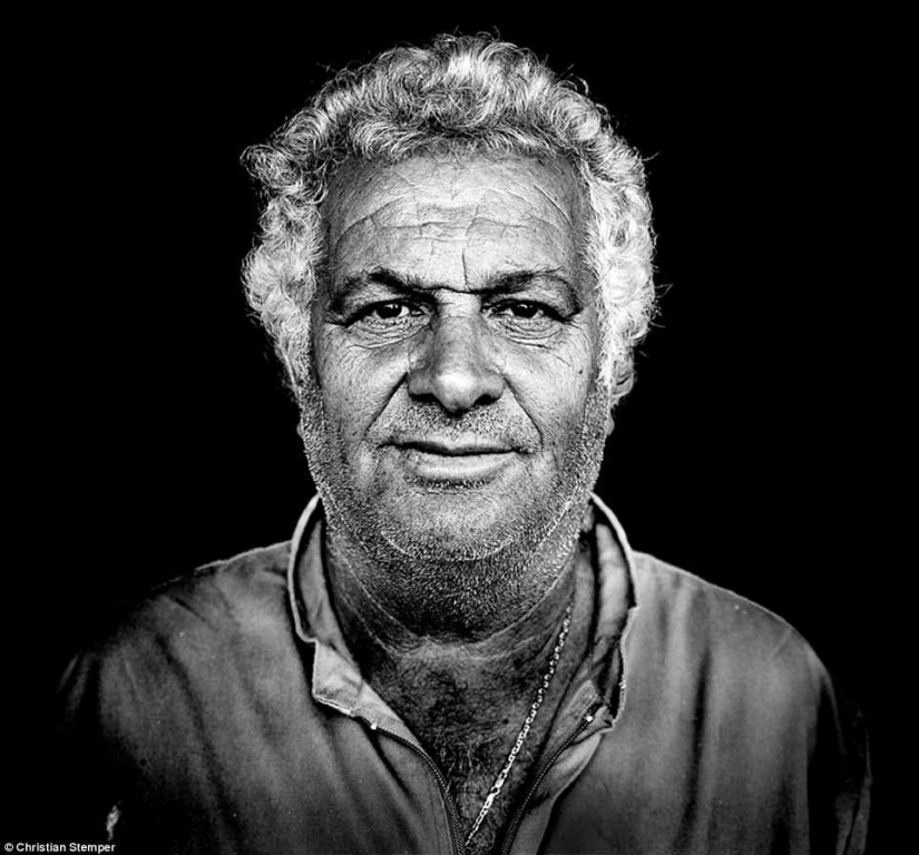 "If I can't see the sea, I do not live": the sea wolves from the island of Paros "If I can't see the sea, I do not live": the sea wolves from the island of Paros