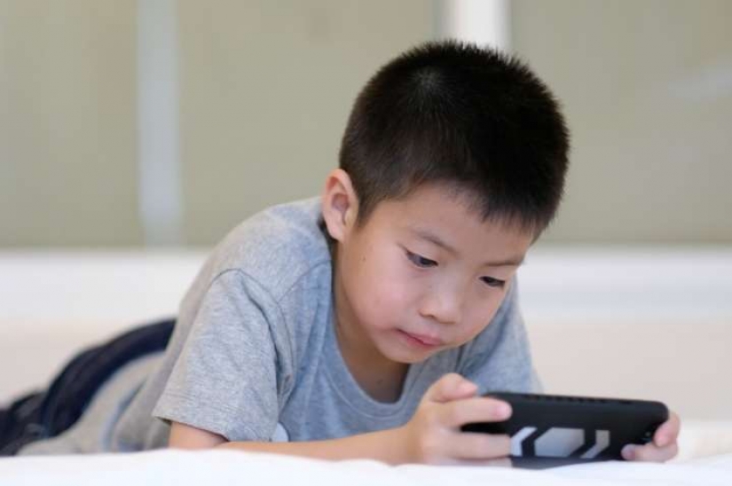 In China, children are severely restricted in the use of TikTok