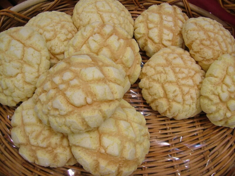 In Japan, they began to produce edible masks for the squeamish In Japan, they began to produce edible masks for the squeamish
