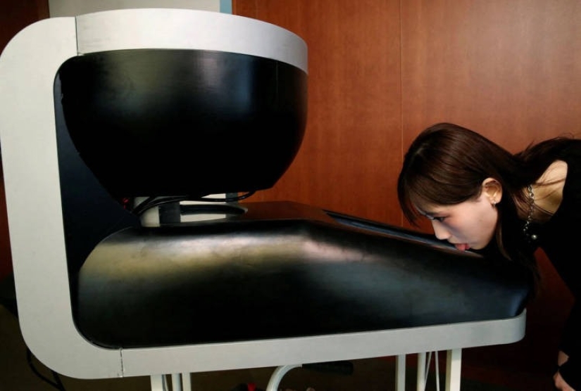 In Japan, they created a screen on which you can taste the image In Japan, they created a screen on which you can taste the image