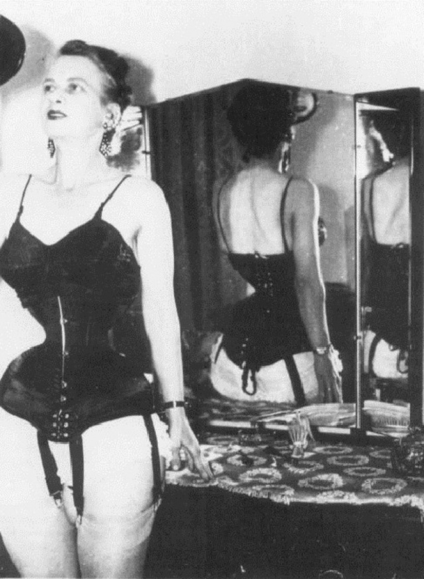 In the name of love: a woman tightened her waist to 33 cm at the whim of her husband In the name of love: a woman tightened her waist to 33 cm at the whim of her husband