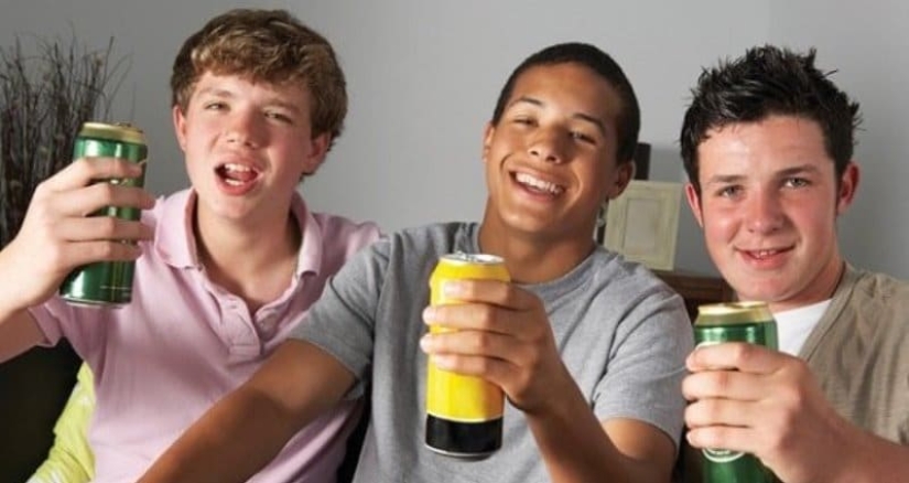 In the USA, a woman was arrested for arranging drunken orgies with teenagers