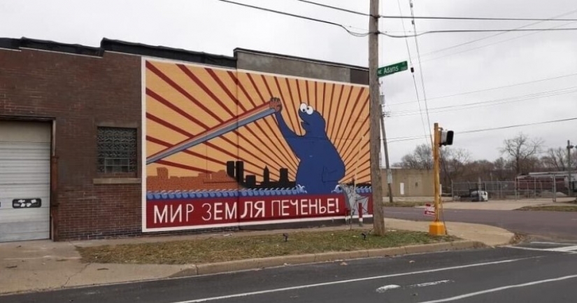 In the USA, they are looking for a customer of the "Soviet" mural, who paid for the painting of someone else's building In the USA, they are looking for a customer of the "Soviet" mural, who paid for the painting of someone else's building