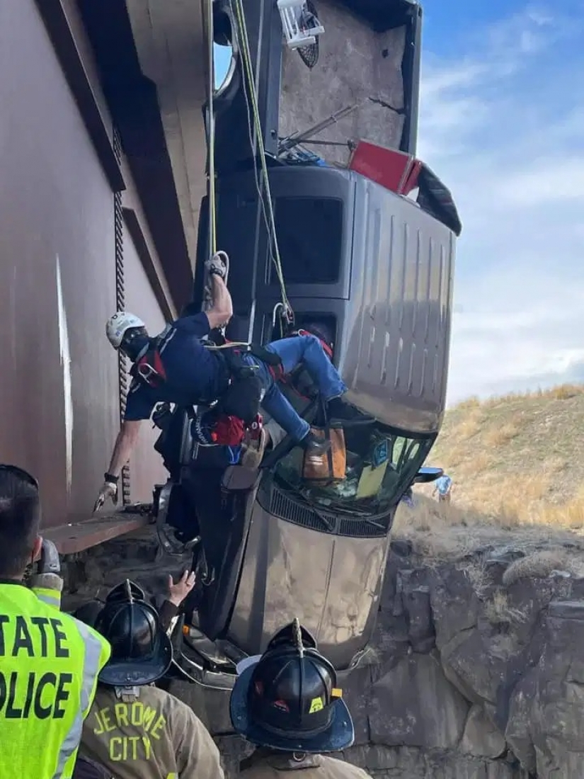 Incredible rescue: how you pulled a couple of pensioners out of a pickup truck, hanging above the precipice in Idaho Incredible rescue: how you pulled a couple of pensioners out of a pickup truck, hanging above the precipice in Idaho