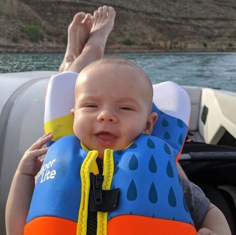 Is this child abuse? What are the parents accused of, who put the baby on water skiing Is this child abuse? What are the parents accused of, who put the baby on water skiing