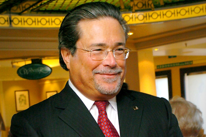 It's good at home, but it's better in America: The 10 richest immigrants in the United States