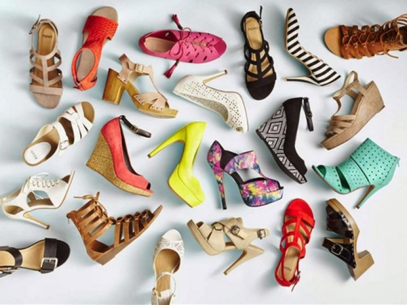 Japoneses secuestrados viejo fetichista de zapatos de las mujeres y a la izquierda en lugar de la nueva