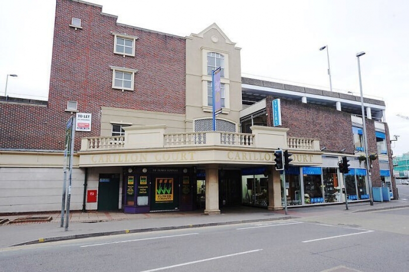 Journey in 1993: looks like an abandoned British pub, which was closed 27 years ago Journey in 1993: looks like an abandoned British pub, which was closed 27 years ago