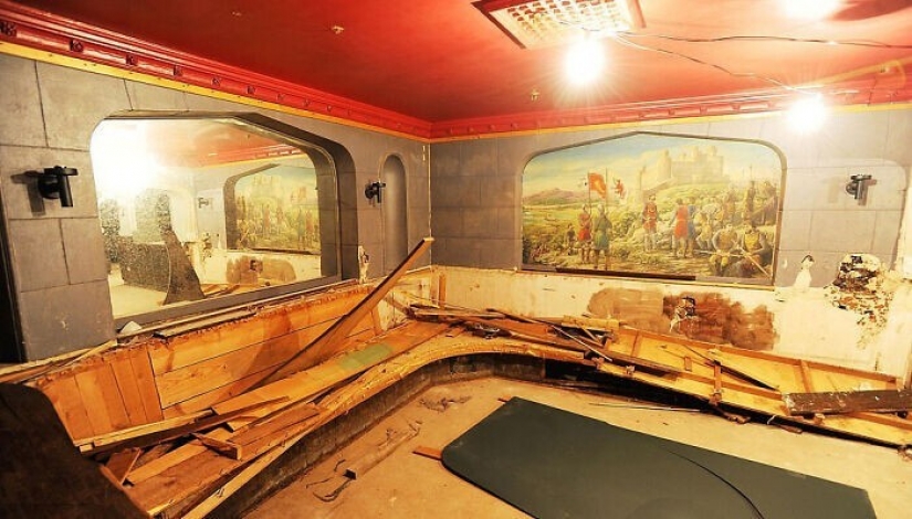 Journey in 1993: looks like an abandoned British pub, which was closed 27 years ago Journey in 1993: looks like an abandoned British pub, which was closed 27 years ago