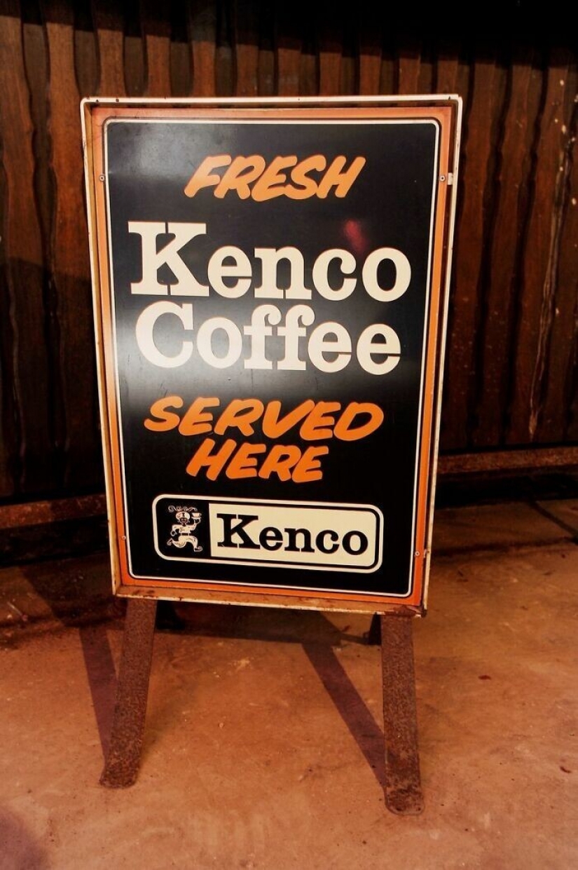 Journey in 1993: looks like an abandoned British pub, which was closed 27 years ago Journey in 1993: looks like an abandoned British pub, which was closed 27 years ago