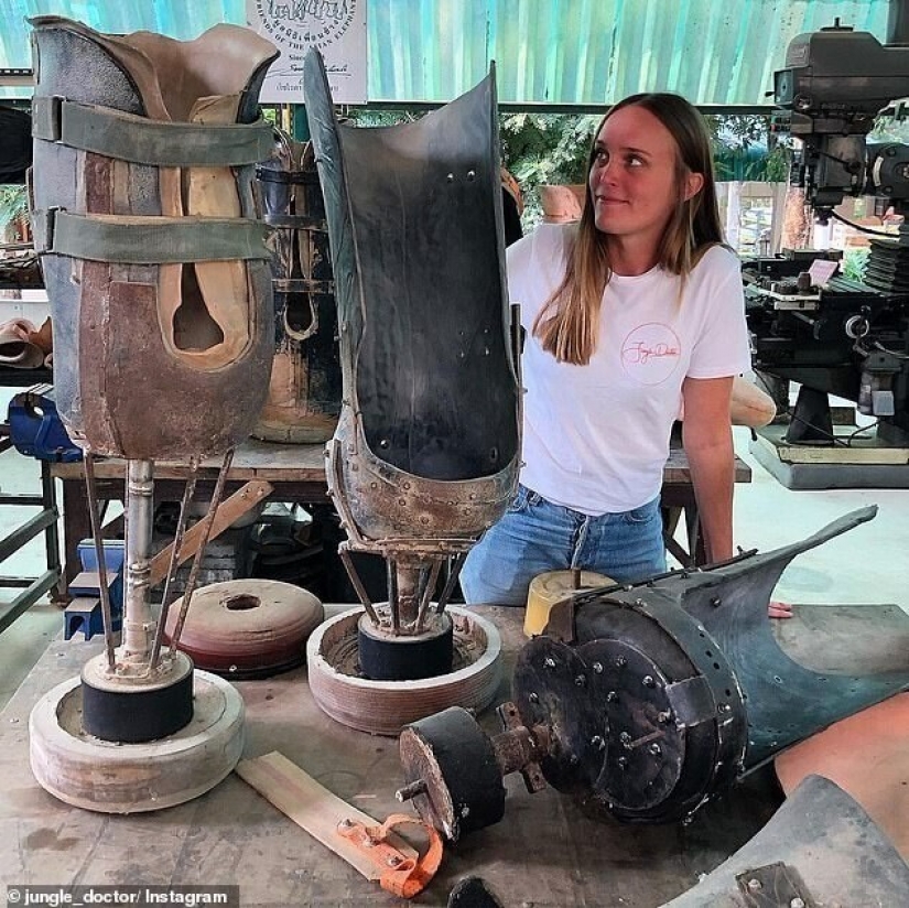 Jungle doctor se apresura al rescate: una chica veterinaria de Australia salva elefantes