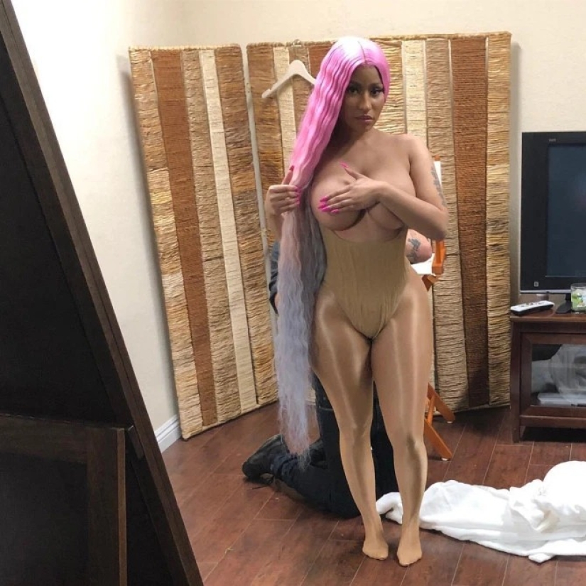 Keep yourself in hands! The girls are very like hot instagram-posture