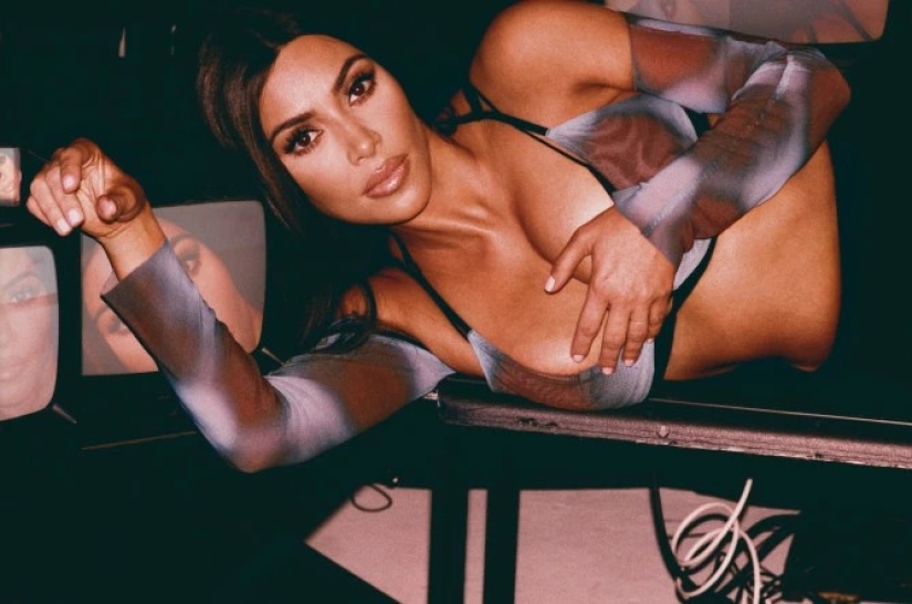 Keep yourself in hands! The girls are very like hot instagram-posture