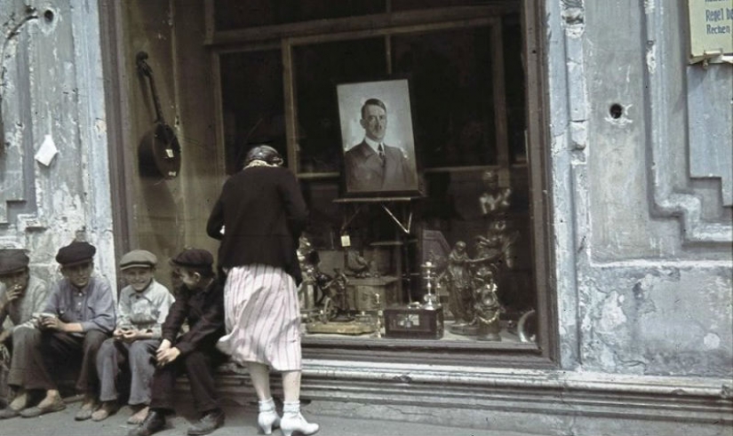 Kharkiv durante la ocupación alemana en color