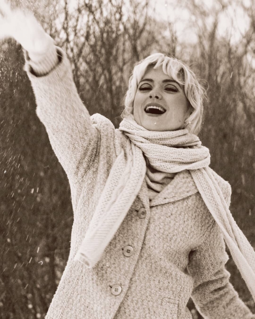 La chica se enamoró de la época de los 70 y cambió por completo su estilo