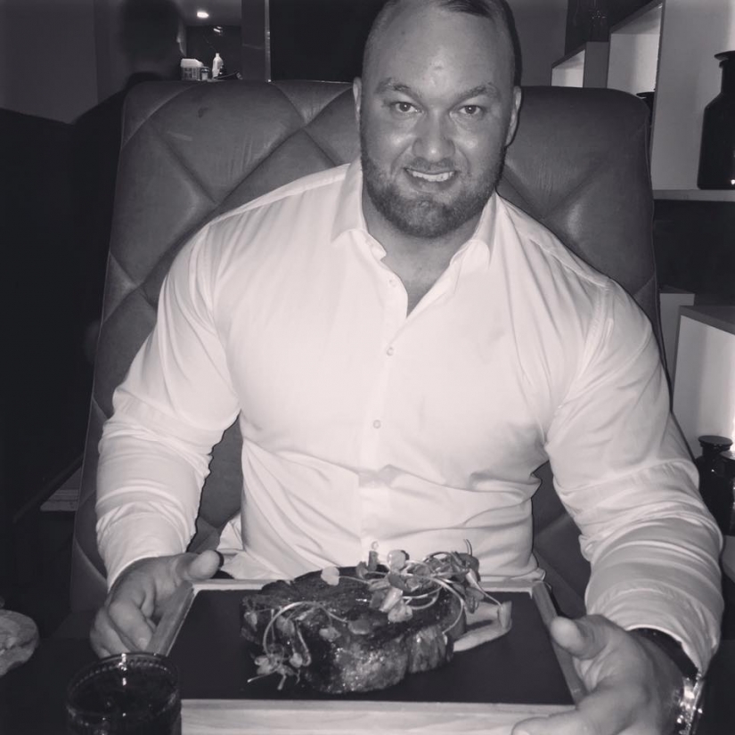 La dieta del hombre más fuerte del mundo. La dieta del hombre más fuerte del mundo.