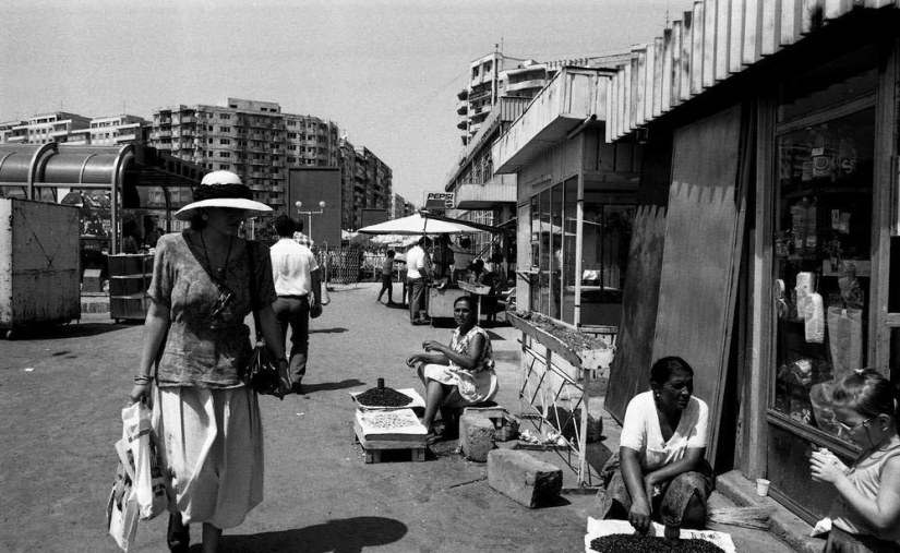 La dura Rumania de los años 90, donde los rebaños de ovejas bloqueaban las calles concurridas La dura Rumania de los años 90, donde los rebaños de ovejas bloqueaban las calles concurridas