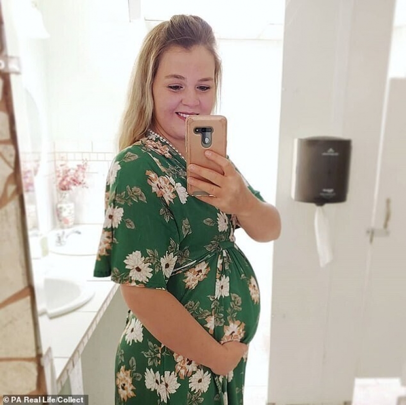 La esposa de 36 años del pastor ha dado a luz 11 veces, quedando embarazada cada año de matrimonio, y quiere más hijos La esposa de 36 años del pastor ha dado a luz 11 veces, quedando embarazada cada año de matrimonio, y quiere más hijos