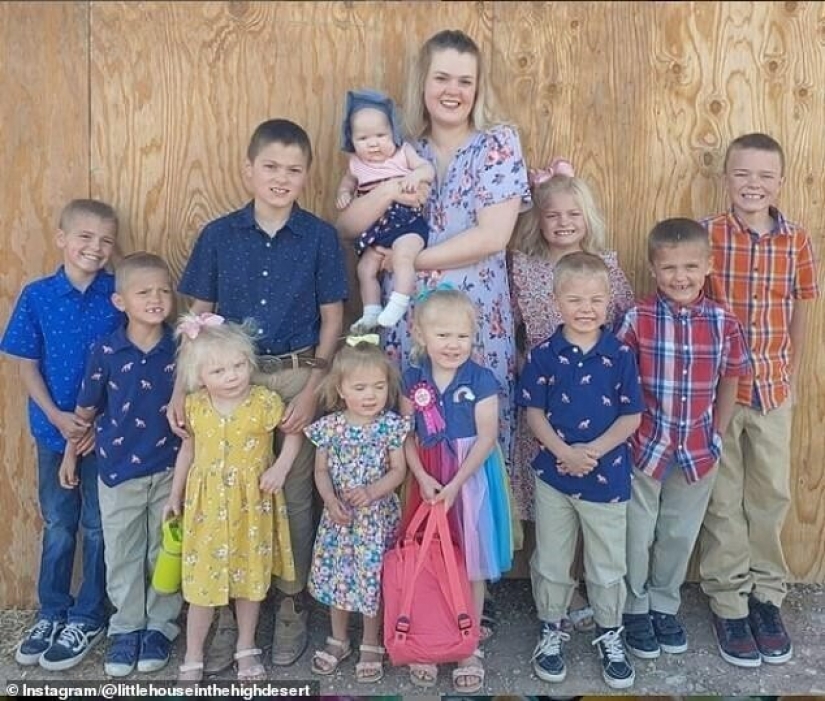 La esposa de 36 años del pastor ha dado a luz 11 veces, quedando embarazada cada año de matrimonio, y quiere más hijos La esposa de 36 años del pastor ha dado a luz 11 veces, quedando embarazada cada año de matrimonio, y quiere más hijos