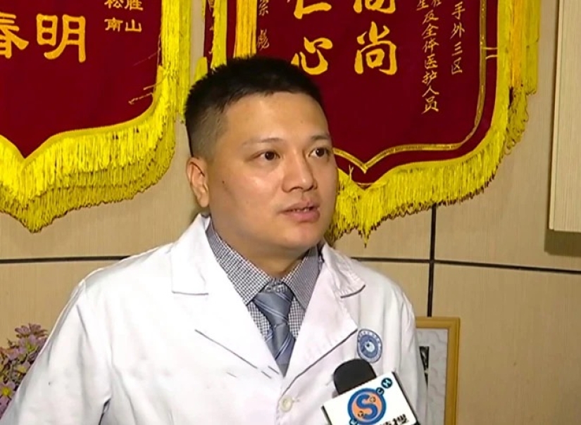 La felicidad nunca es demasiado: los Chinos han vivido mucho tiempo con 14 de los dedos de los pies, teniendo en cuenta la anomalía de feliz signo