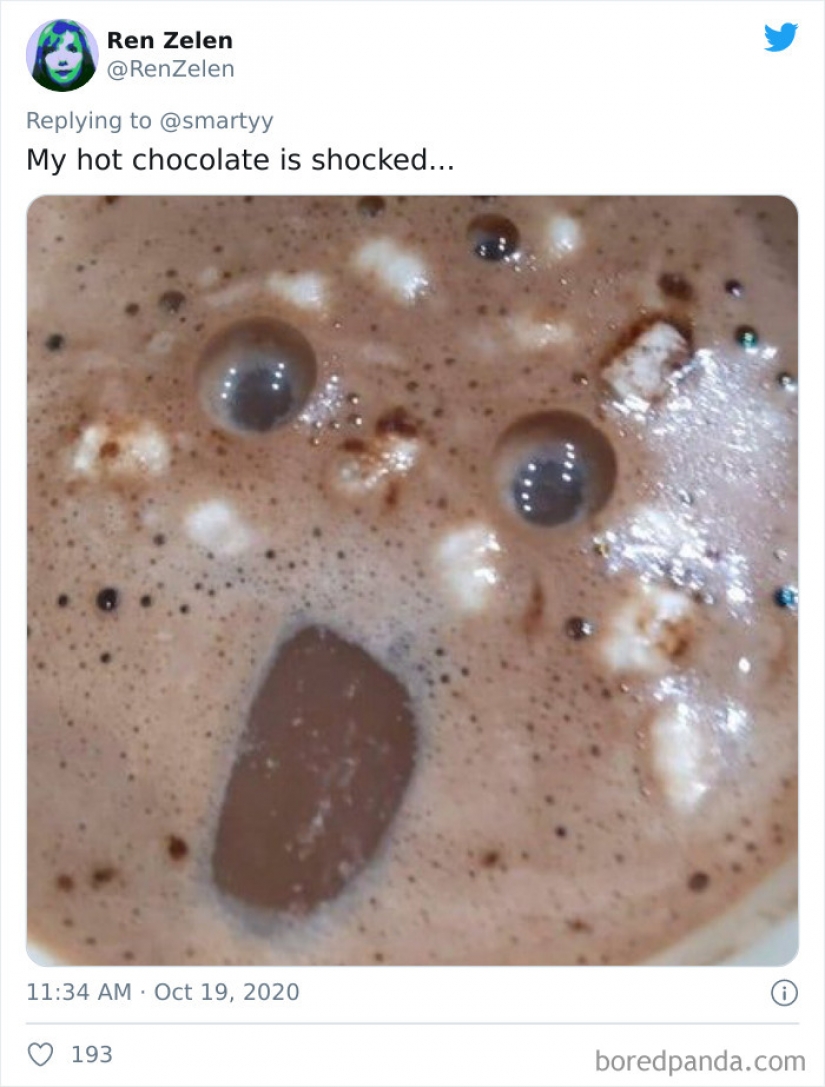 La gente comparte el arte del café al azar