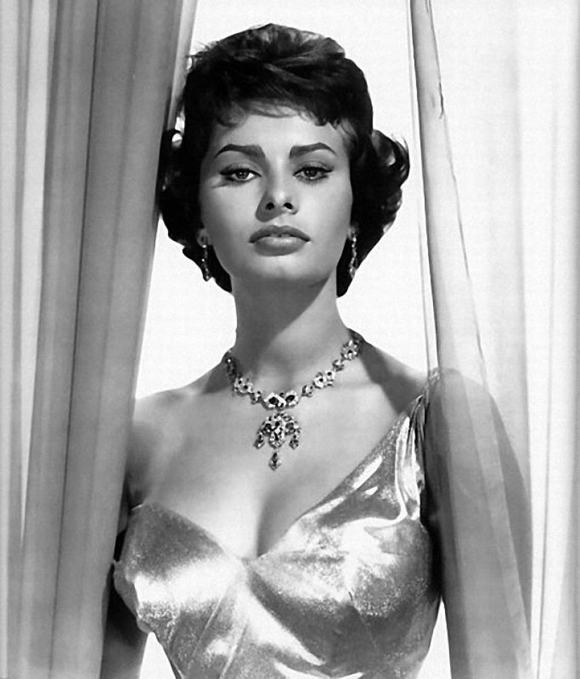 La incomparable Sophia Loren, la mujer italiana más hermosa, cumplió 86 años hoy La incomparable Sophia Loren, la mujer italiana más hermosa, cumplió 86 años hoy