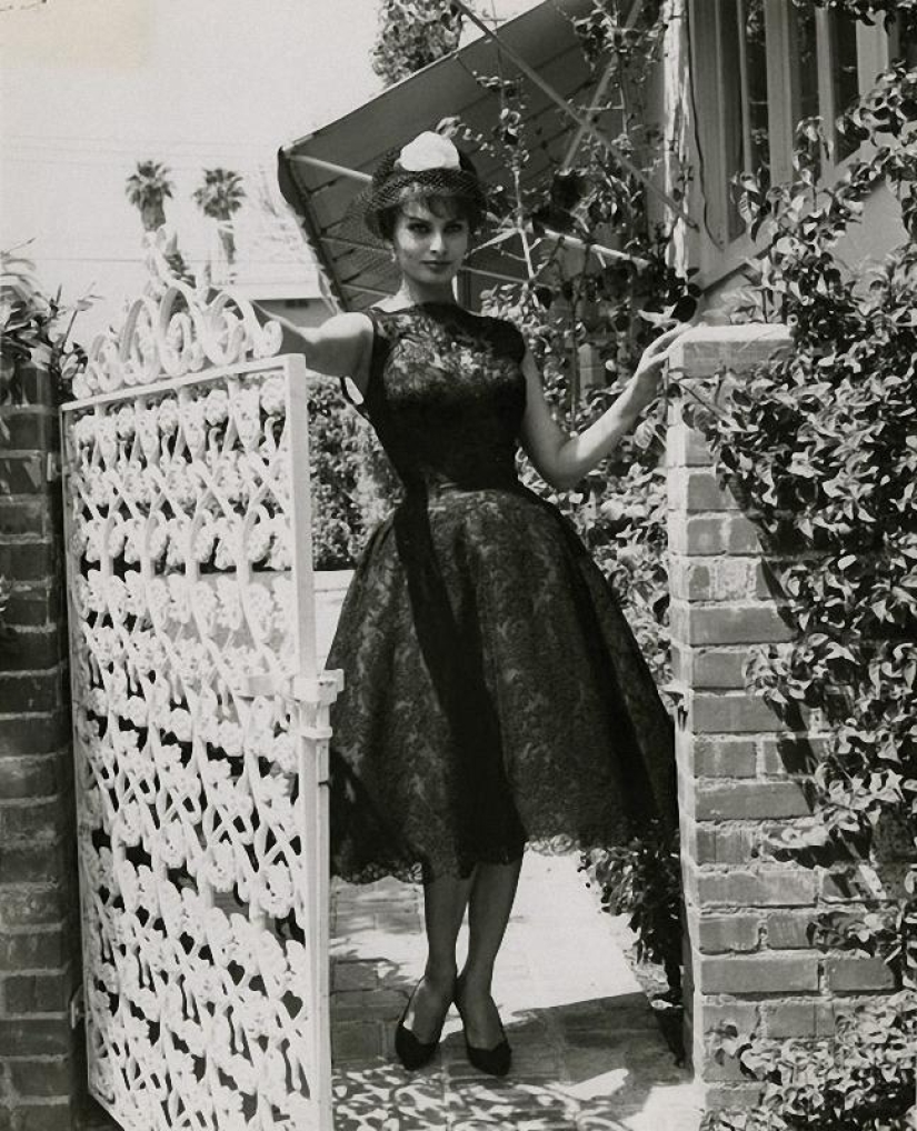 La incomparable Sophia Loren, la mujer italiana más hermosa, cumplió 86 años hoy La incomparable Sophia Loren, la mujer italiana más hermosa, cumplió 86 años hoy