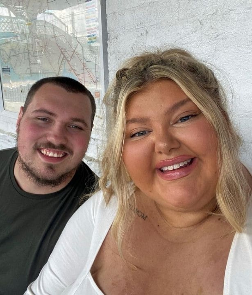 La mujer gorda refleja los ataques de los trolls y muestra con orgullo formas curvas en las redes sociales