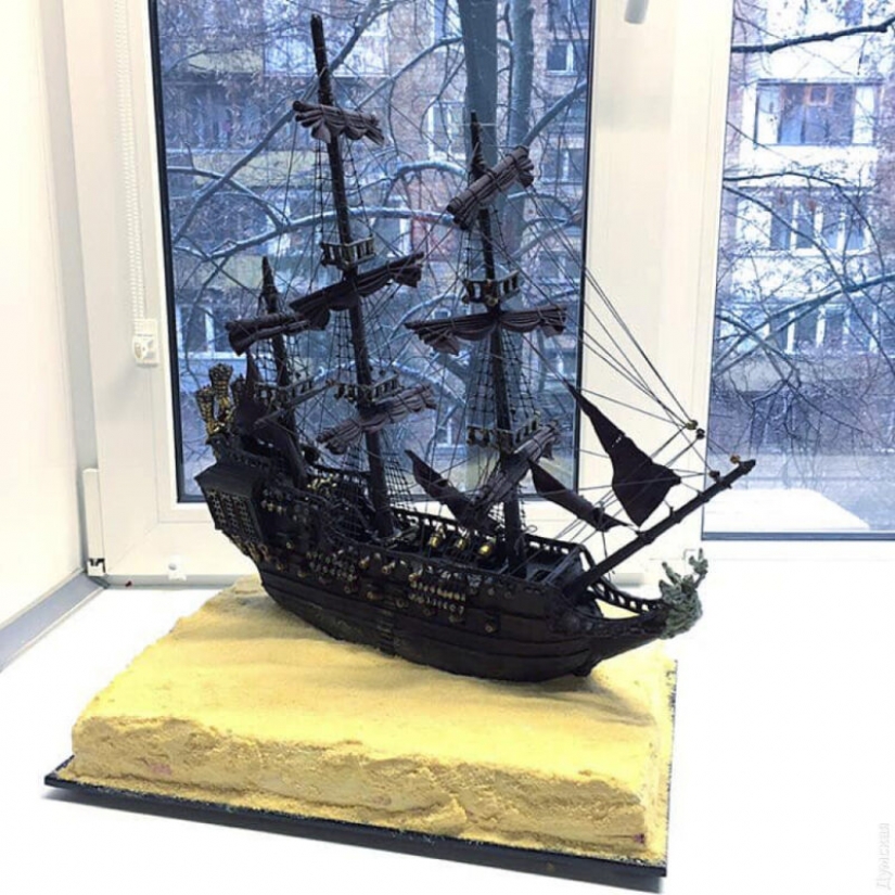 La pastelera autodidacta Kristina Dolnik hace pasteles únicos sin masilla