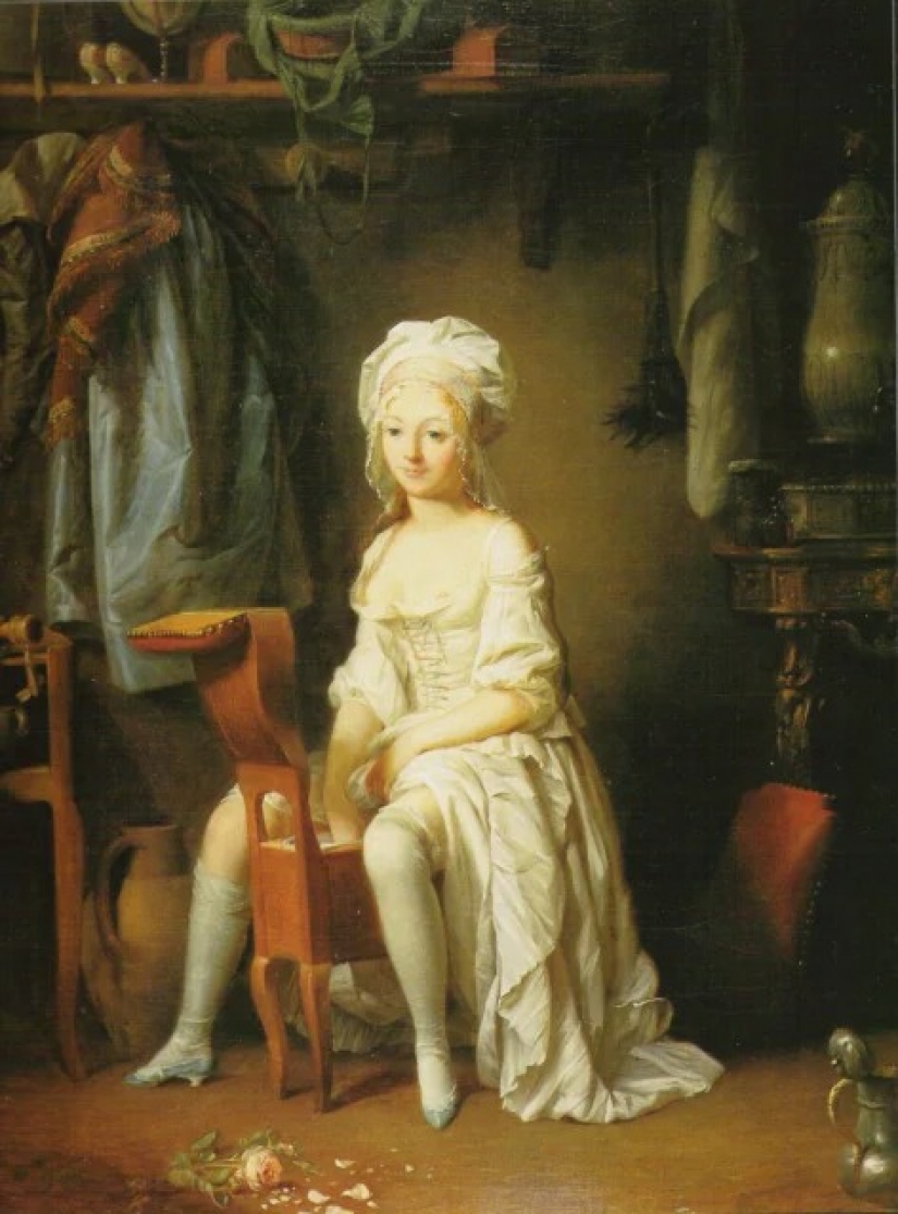 Ladies in bulky dresses: as in the past, women had to cope with toilet Ladies in bulky dresses: as in the past, women had to cope with toilet