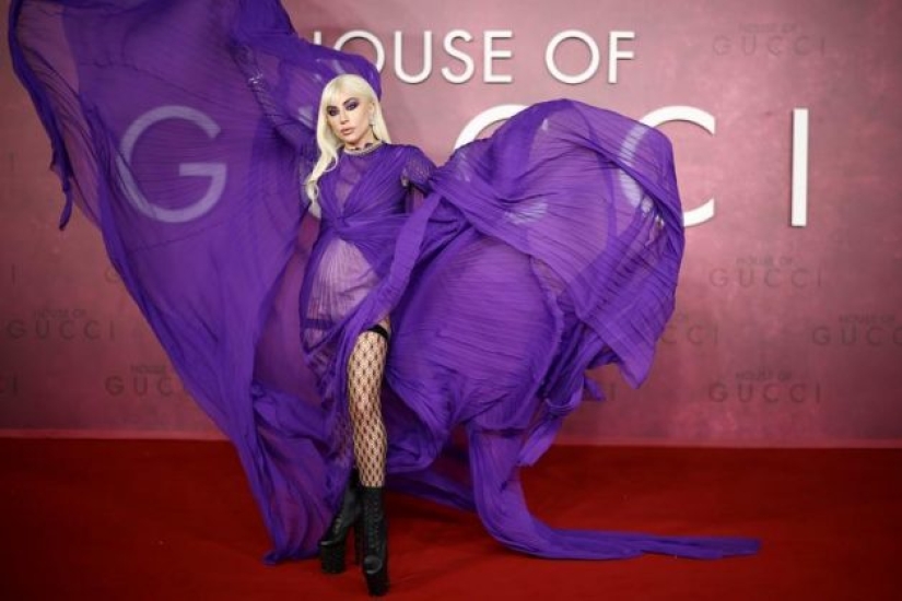 Lady Gaga y otros actores en el estreno de "Gucci House" Lady Gaga y otros actores en el estreno de "Gucci House"