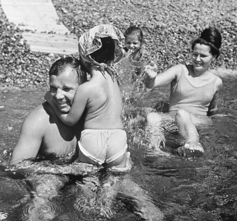 Las estrellas de nuestra infancia en el círculo familiar. Fotos de casa archivos Las estrellas de nuestra infancia en el círculo familiar. Fotos de casa archivos