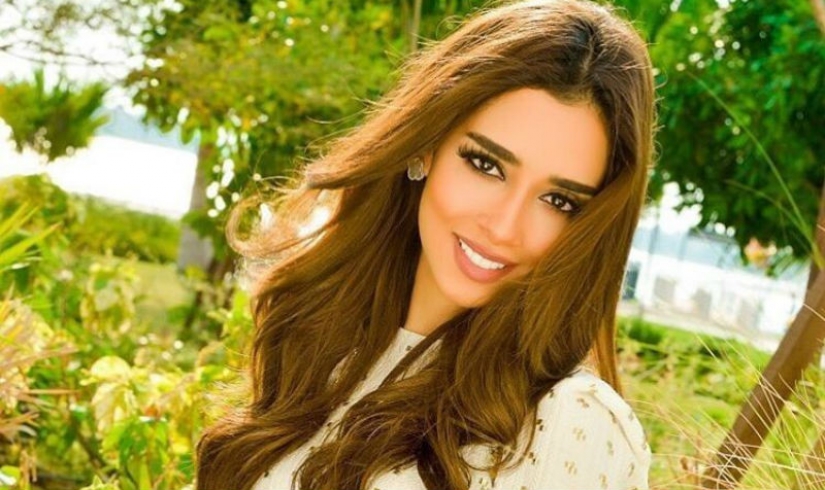 "Le pedí a amigos de diferentes países que enviaran una foto de la chica más hermosa"