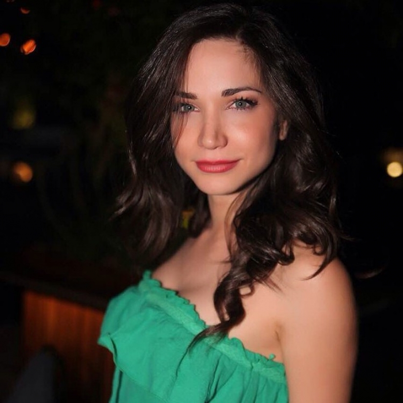 "Le pedí a amigos de diferentes países que enviaran una foto de la chica más hermosa"